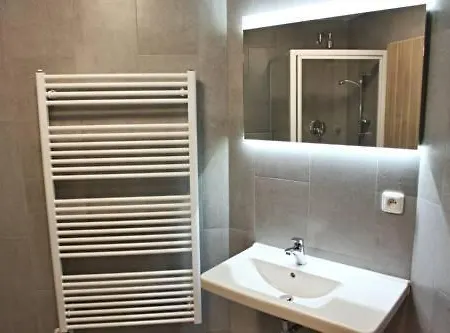 A Restaurace Grunt 招待所 3*